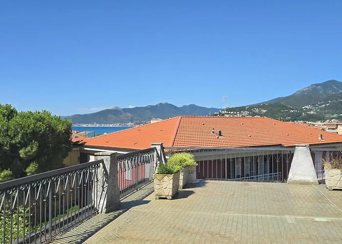 Villa Rocca - mansarda by Affitti brevi Liguria